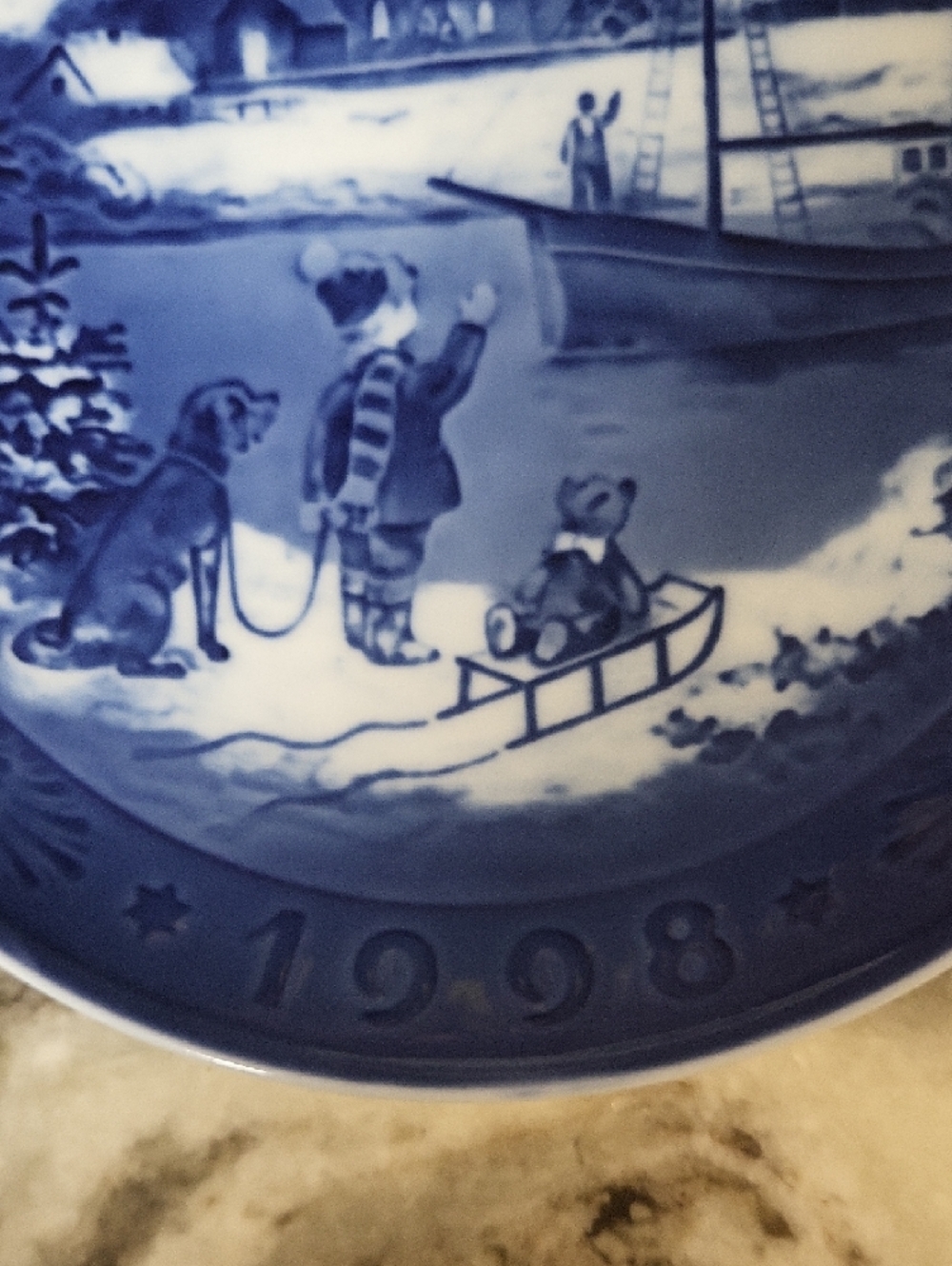 Royal Copenhagen Decorative Wall Plate 1998 - Picture 2 of 5